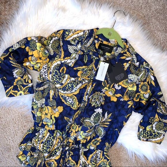 Banana Republic Silk Romper - Picture 2 of 16